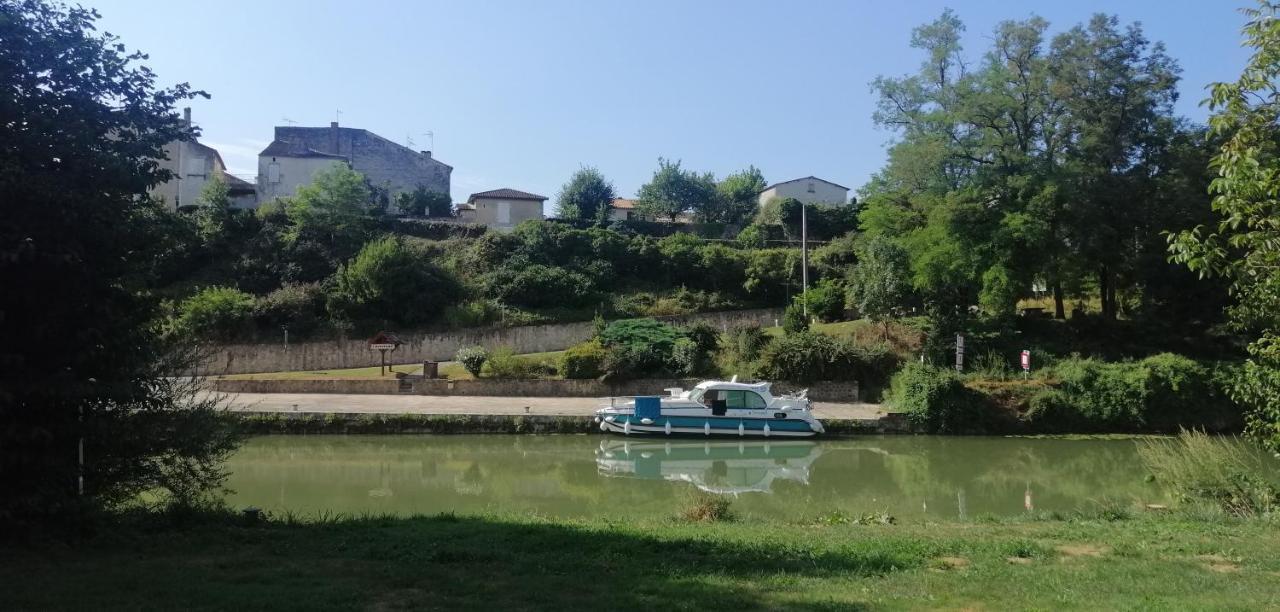 Lavardac - Maison De Village Gascogne Landes Bagian luar foto